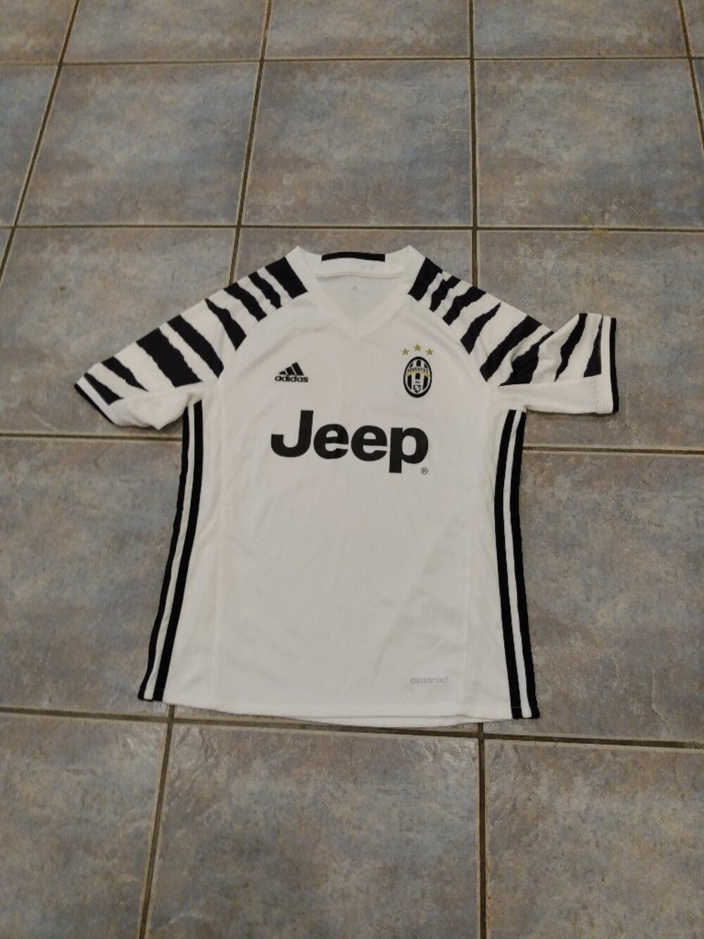 Adidas 2016 Juventus FC Soccer Jersey Youth Medium Football